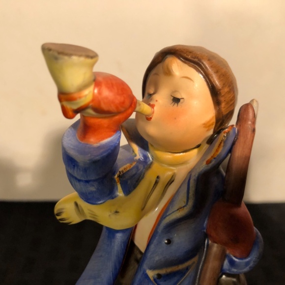 Vintage Hummel #15/0 “Hear Ye, Hear Ye” 5 1/8” tall - Picture 8 of 11